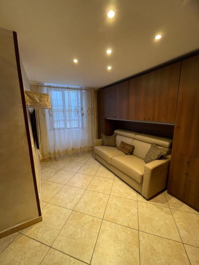 דירות נאפולי Casa Di Nonna Bertina מראה חיצוני תמונה